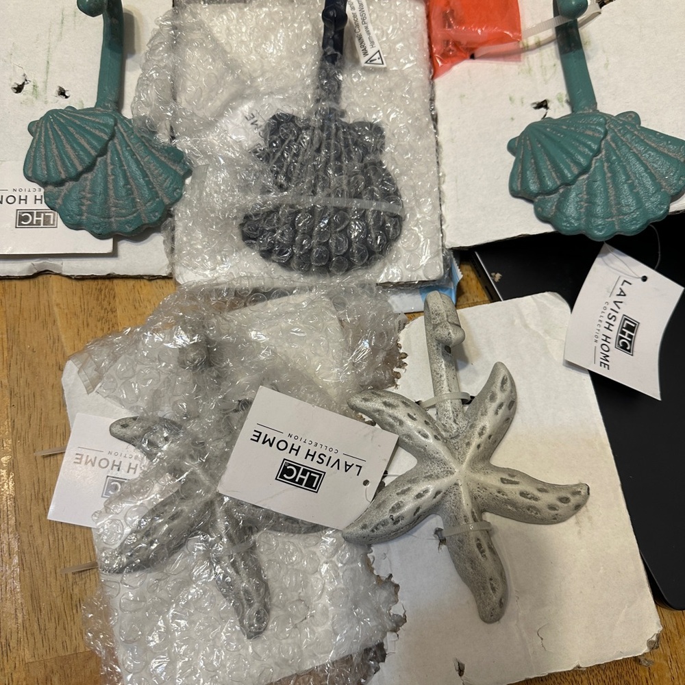 Lavish Coastal Shell and Starfish Hooks - Teal and Gray